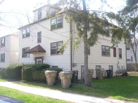 1004 E Dayton St Apartamentos