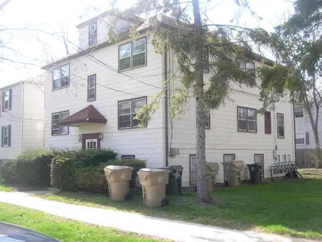 1004 E Dayton St in Madison, WI - Foto de edificio