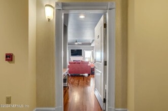 400 E Bay St in Jacksonville, FL - Building Photo - Building Photo