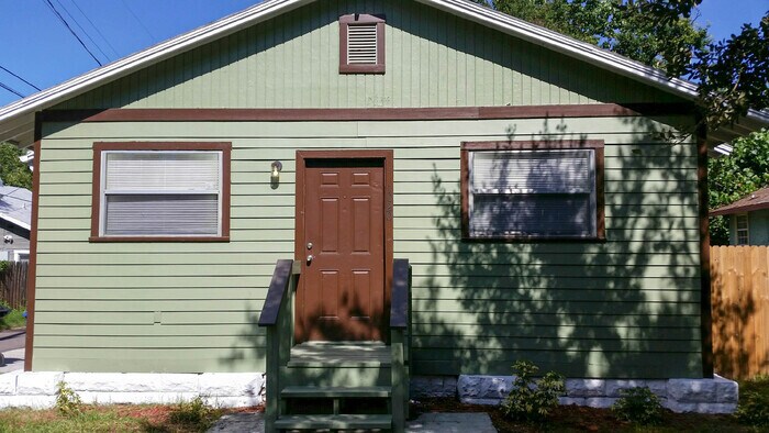 1020 8th St S in St. Petersburg, FL - Building Photo