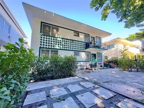 934 Meridian Ave in Miami Beach, FL - Building Photo - Building Photo