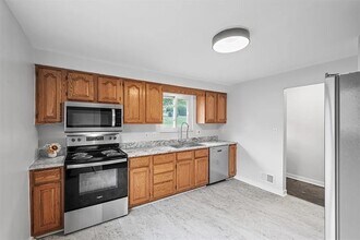 1423 Lakeside Dr in Allison Park, PA - Building Photo - Building Photo