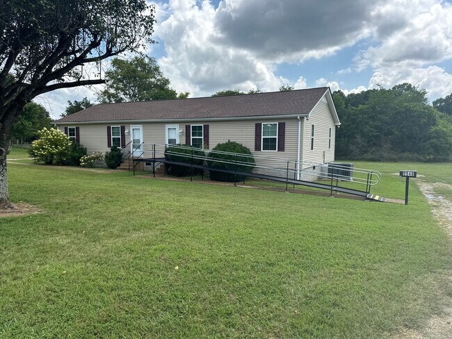 property at 9948 Stewarts Ferry Pike