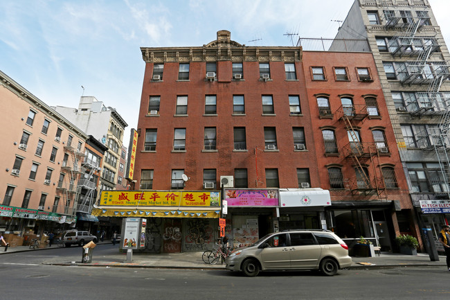 51-53 Canal St in New York, NY - Building Photo - Building Photo