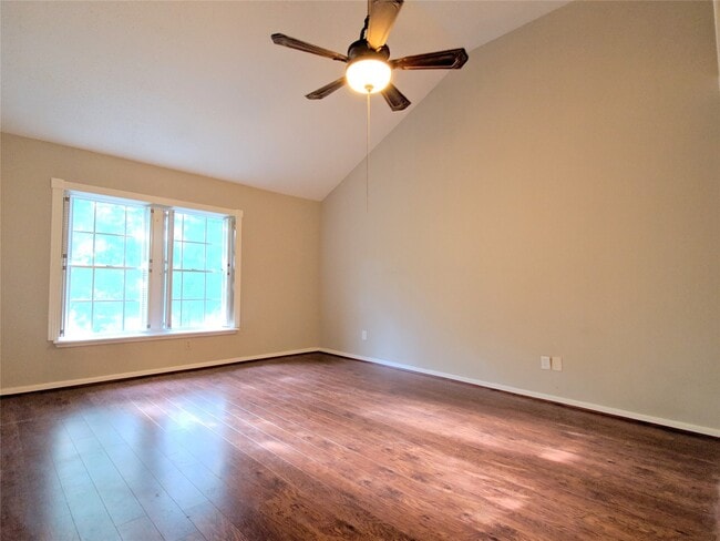 property at 15 Thorn Berry Pl