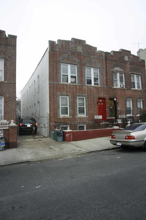 32 E 96th St in Brooklyn, NY - Foto de edificio