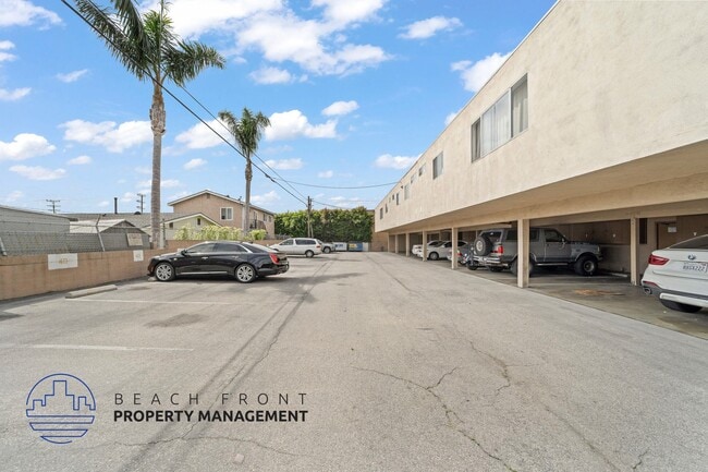 13444-13460 Prairie Ave. in Hawthorne, CA - Foto de edificio - Building Photo
