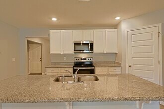 5747 Guinevere Ln in Milton, FL - Building Photo - Building Photo