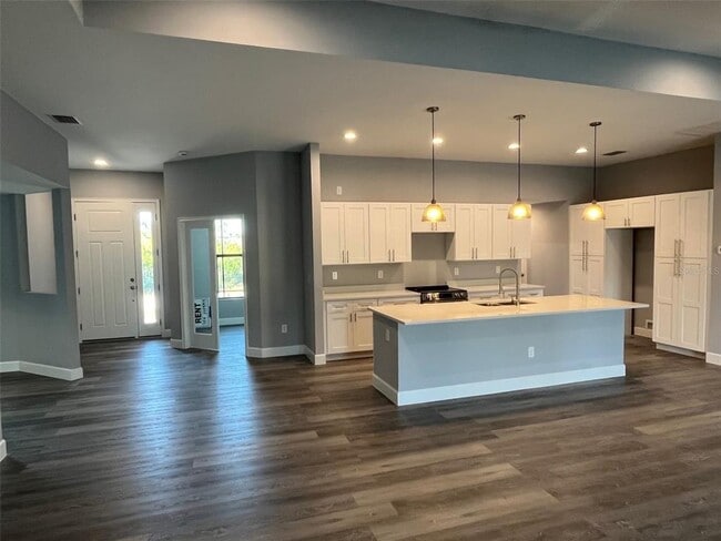 8362 Santa Cruz Dr in Port Charlotte, FL - Building Photo - Building Photo