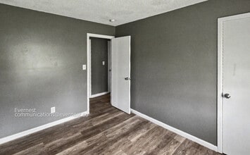 1816 Doman Cir in Birmingham, AL - Foto de edificio - Building Photo