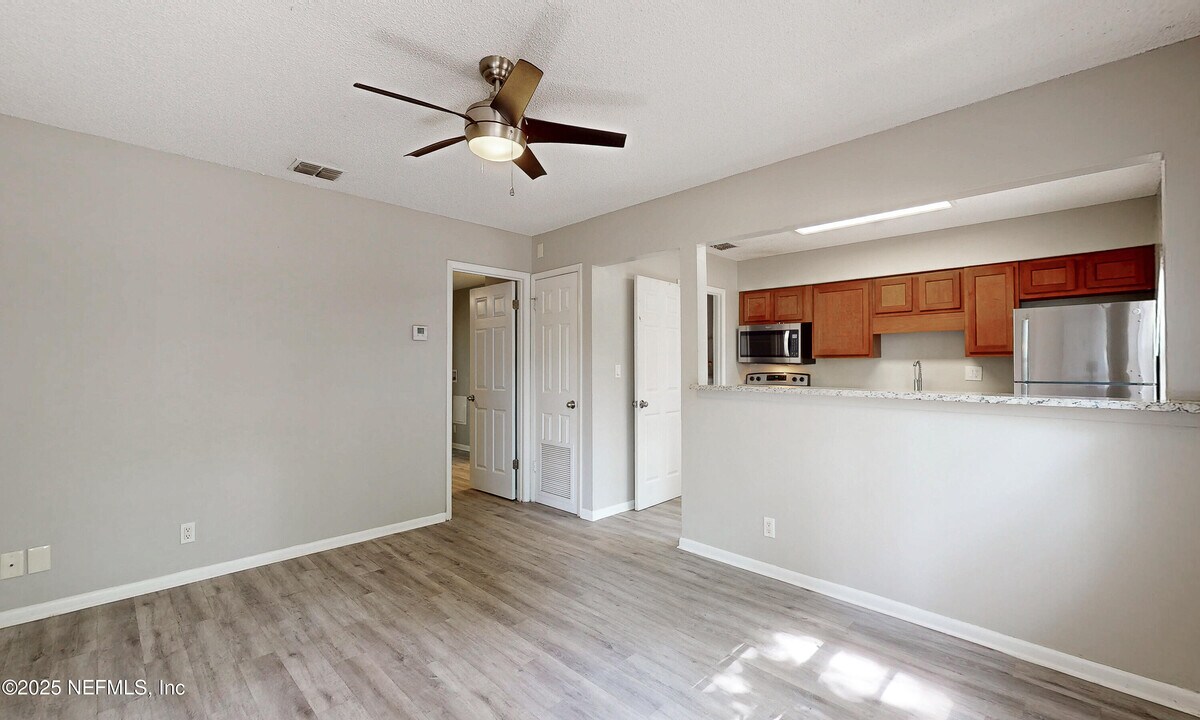 5404 101st St in Jacksonville, FL - Building Photo