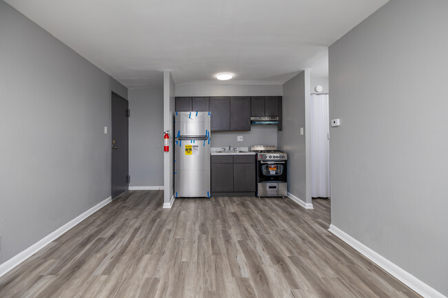 Bucks Crossings in Bensalem, PA - Building Photo - Interior Photo