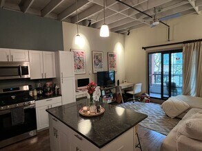413 S Warren St in Syracuse, NY - Building Photo - Building Photo