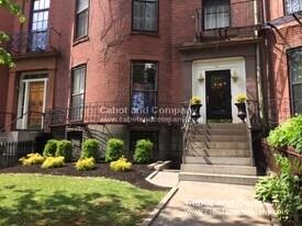 85 Mount Vernon St, Unit 1 in Boston, MA - Building Photo