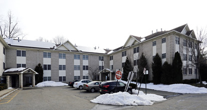 Vail Manor 55+ in Parsippany, NJ - Building Photo - Building Photo