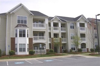 The Legends in Hickory, NC - Building Photo - Building Photo