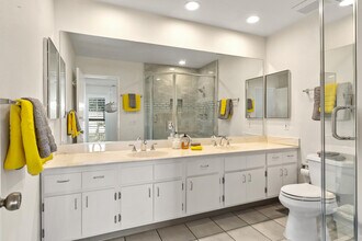 73330 Shadow Mountain Dr in Palm Desert, CA - Foto de edificio - Building Photo