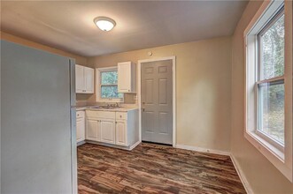 2477 Thrasher Ave in Macon, GA - Building Photo - Building Photo