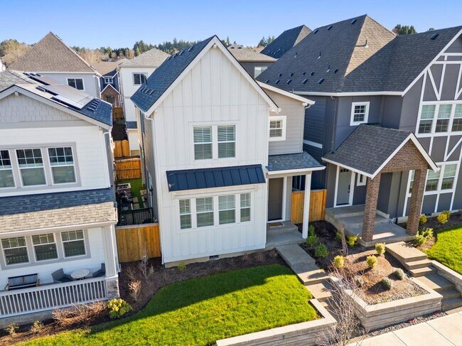 13728 SW 166th Ave in Sherwood, OR - Building Photo - Building Photo