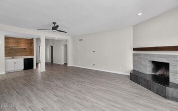6614 E Kelton Ln in Scottsdale, AZ - Building Photo - Building Photo