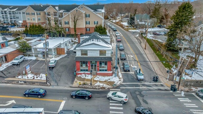 1500 Main St in Port Jefferson, NY - Building Photo - Building Photo