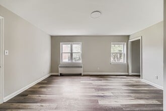 Kendale Apartments in Baltimore, MD - Foto de edificio - Building Photo