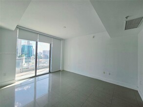 92 SW 3rd St, Unit 1702 in Miami, FL - Building Photo - Building Photo