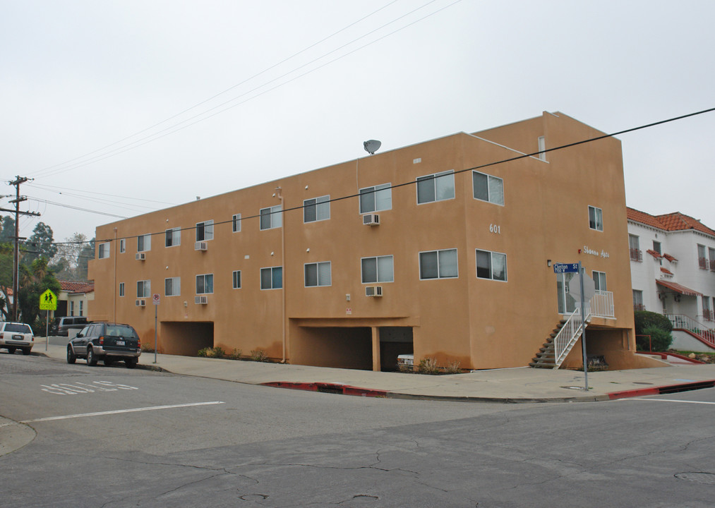 601 N Spaulding Ave in Los Angeles, CA - Building Photo