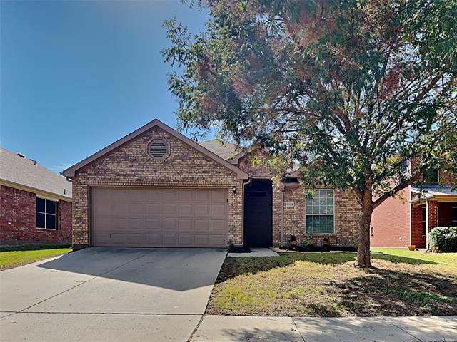 8624 Tumbleweed Dr in Cross Roads, TX - Building Photo - Building Photo