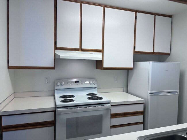 2211 NE Holliday Ave in Bend, OR - Building Photo - Building Photo