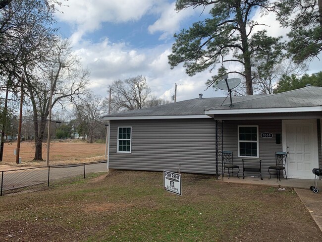 property at 1068 Blanchard Pl