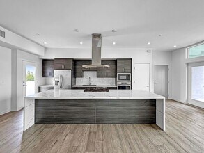3047 N Park Way in San Diego, CA - Building Photo - Building Photo