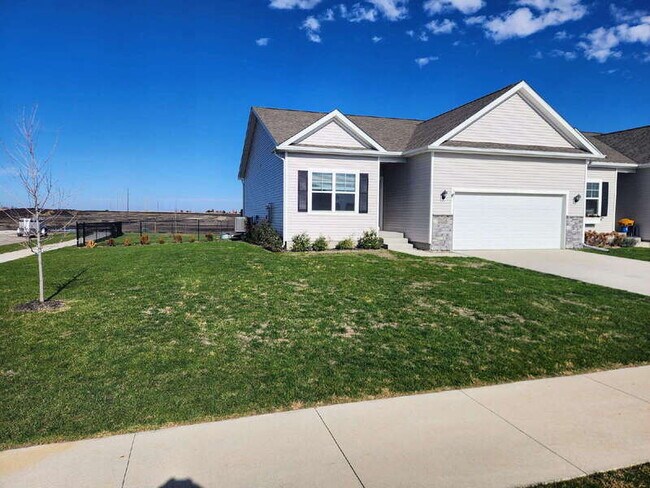 2124 NW 44th St in Ankeny, IA - Building Photo - Building Photo