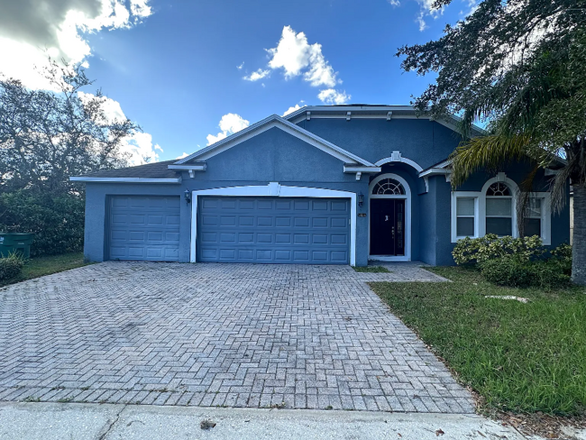 property at 5556 Oakworth Pl