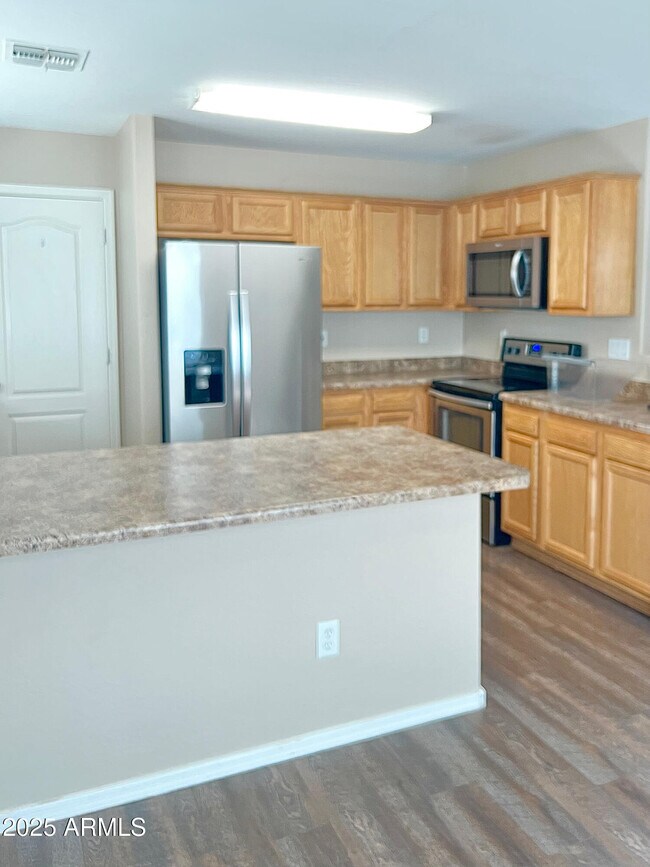 13007 W Mandalay Ln in El Mirage, AZ - Building Photo - Building Photo