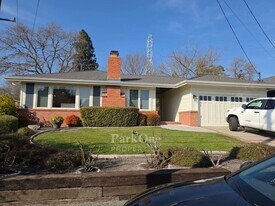 2812 Kinney Dr in Lafayette, CA - Building Photo