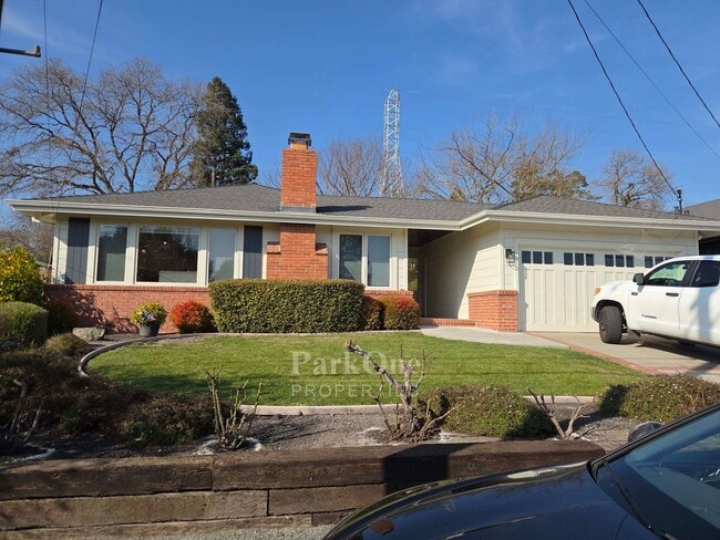 property at 2812 Kinney Dr