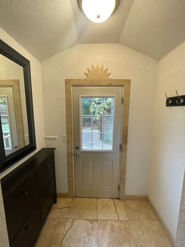 property at 323 N 8th Ave W