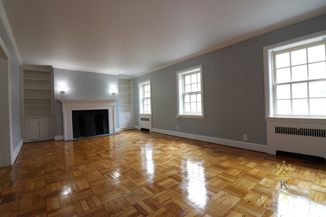 312 Washington St in Wellesley, MA - Building Photo