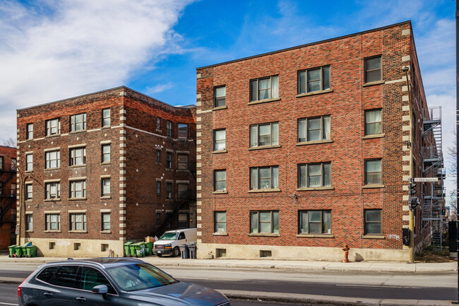 5309 De La Côte-Saint-Luc Ch in Montréal, QC - Building Photo - Building Photo