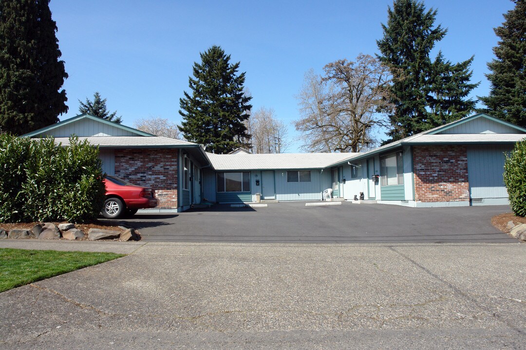 9951-9959 N Van Houten Ave in Portland, OR - Foto de edificio