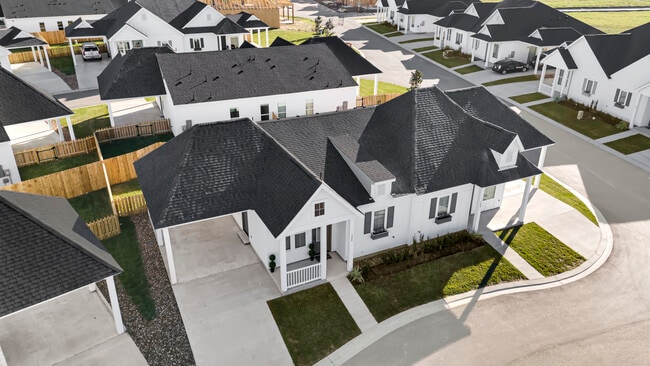 The Cottages at Magnolia in Magnolia, TX - Foto de edificio - Building Photo