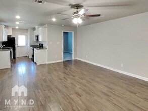 741 Rolling Terrace Cir in Granbury, TX - Building Photo - Building Photo