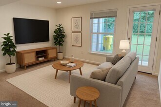 7216 Mockingbird Cir in Glen Burnie, MD - Building Photo - Building Photo