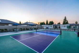 The Palms Luxury Condominiums in Fresno, CA - Foto de edificio - Building Photo