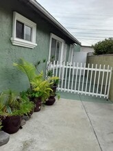 23401 Catskill Ave, Unit Duplex Rear Unit in Carson, CA - Building Photo - Building Photo