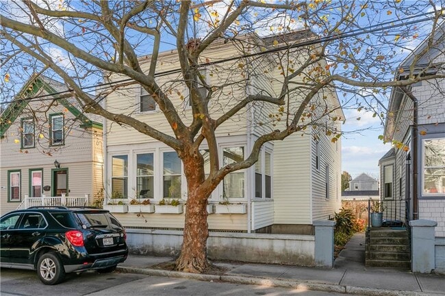 property at 31 W Narragansett Ave