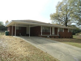 206 E Date St in Russellville, AR - Building Photo