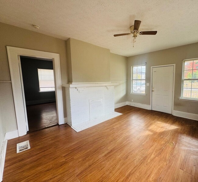 115 W Tinsley St in Griffin, GA - Building Photo - Building Photo