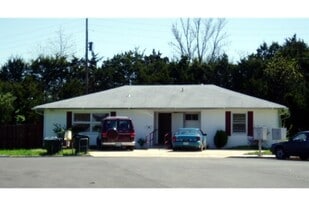 1106 Laguille Ct in Rolla, MO - Building Photo